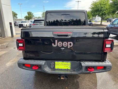 Used 2021 Jeep Gladiator Rubicon AWD/4WD image 5