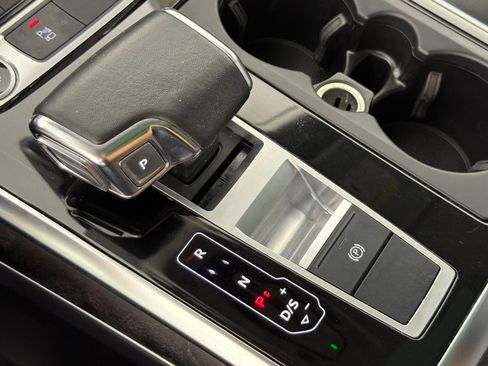 Used 2023 Audi Q8 Premium w/ Convenience Package AWD/4WD image 21