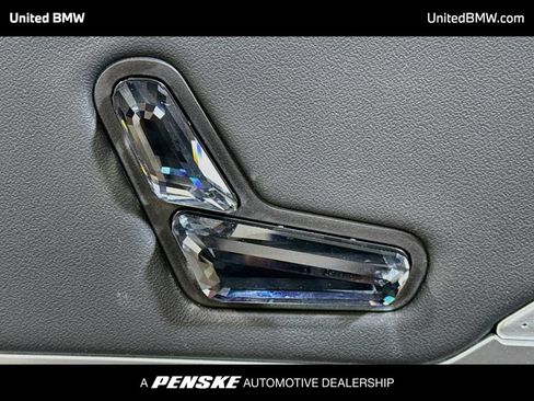Used 2023 BMW 760i xDrive AWD/4WD image 4