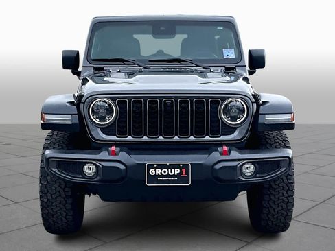 Used 2024 Jeep Wrangler Unlimited Rubicon w/ Technology Group image 4