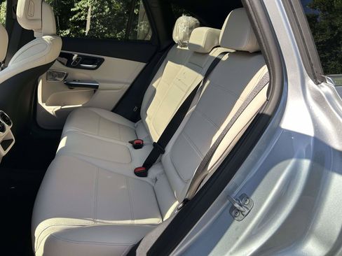 New 2027 Mercedes-Benz GLC 300 image 37