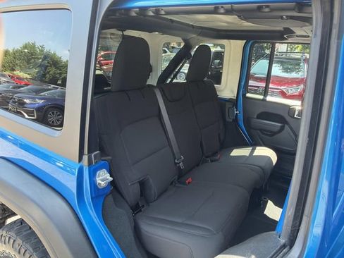 Used 2022 Jeep Wrangler Unlimited Sport AWD/4WD image 16