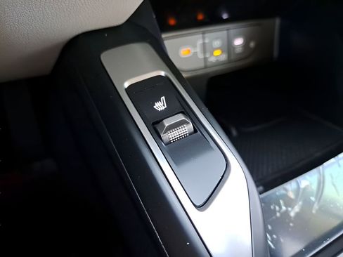 New 2026 Kia Sorento S w/ S Panoramic Sunroof Package FWD image 25