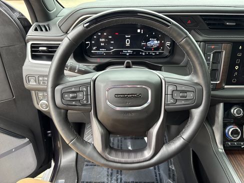 Used 2023 GMC Yukon Denali Ultimate AWD/4WD image 23