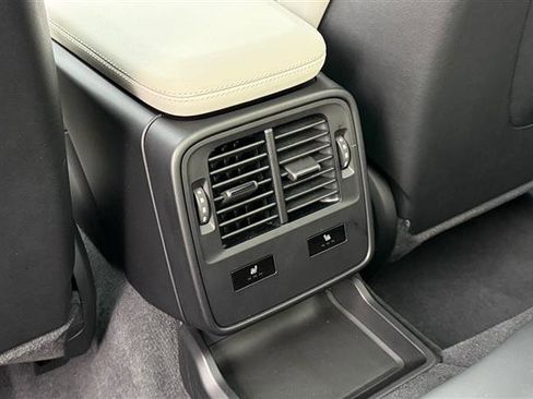 Used 2022 Porsche Taycan Turbo S w/ Premium Package image 18