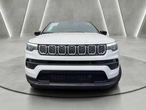 Used 2025 Jeep Compass Limited w/ Elite Group AWD/4WD image 2