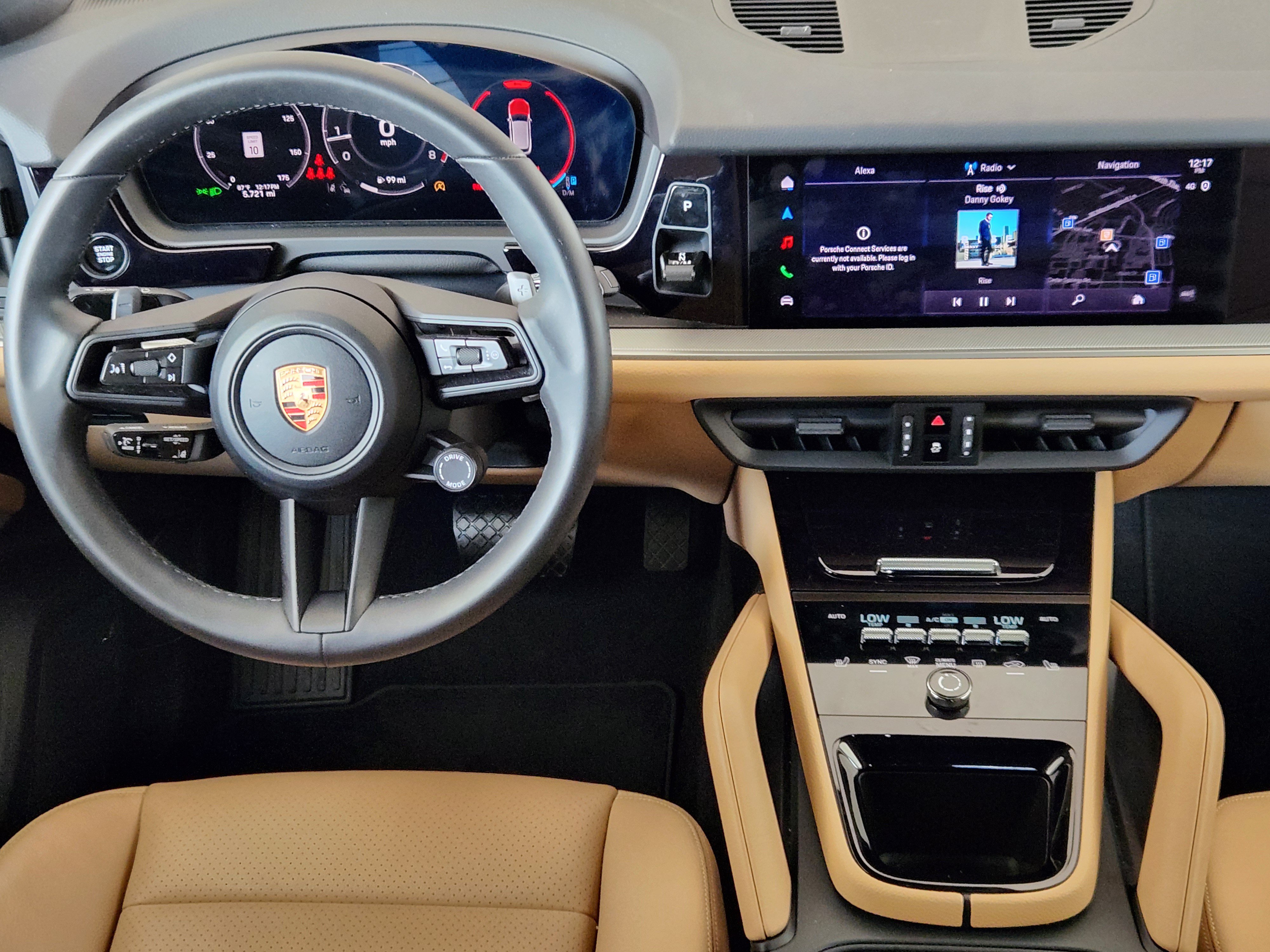 Certified 2026 Porsche Cayenne AWD/4WD image 28