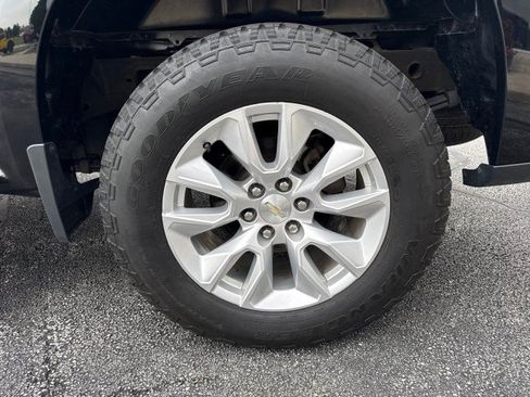 Used 2021 Chevrolet Silverado 1500 Custom RWD image 12