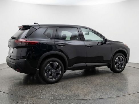 Used 2025 Nissan Rogue SV image 9