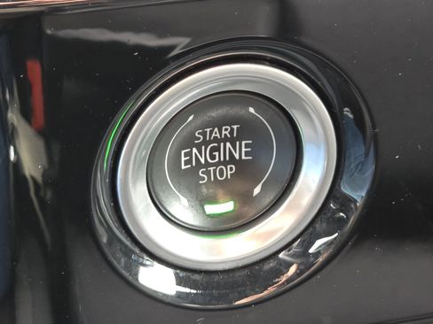 Used 2024 GMC Sierra 1500 Elevation image 9