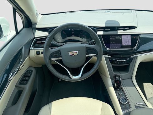 Used 2024 Cadillac XT6 Premium Luxury w/ Technology Package FWD image 24
