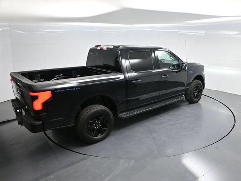 Used 2025 Ford F150 Lightning XLT AWD/4WD image 44