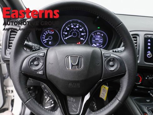 Used 2021 Honda HR-V Sport image 10