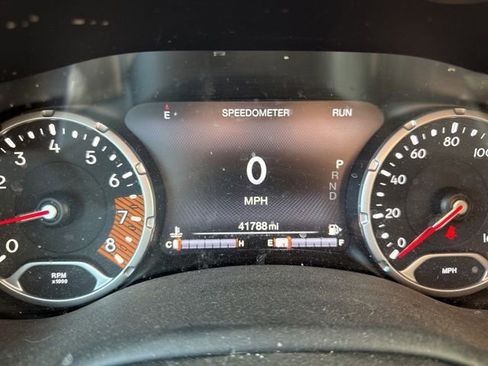 Used 2023 Jeep Renegade Limited AWD/4WD image 9