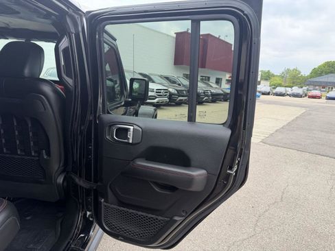 Used 2018 Jeep Wrangler Unlimited Rubicon AWD/4WD image 26