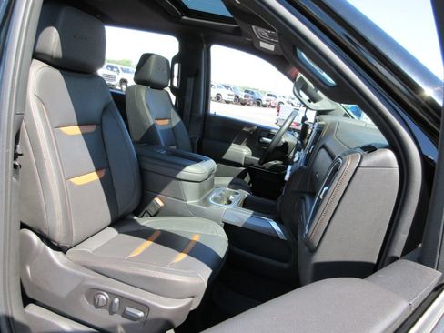 Certified 2022 GMC Sierra 2500 AT4 w/ AT4 Premium Plus Package AWD/4WD image 25