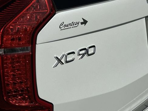 Used 2023 Volvo XC90 B6 Ultimate w/ Protection Package Premier AWD/4WD image 33