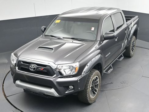 Used 2013 Toyota Tacoma PreRunner image 31