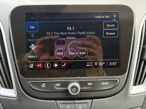 Used 2023 Chevrolet Malibu LT FWD image 25