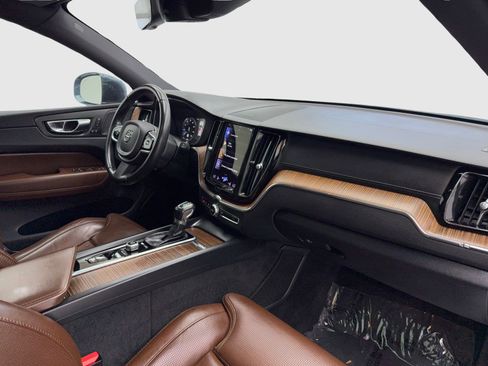 Used 2021 Volvo XC60 T5 Inscription w/ Protection Package image 42