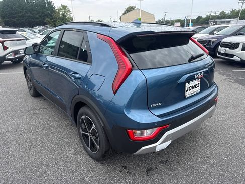 New 2026 Kia Niro EX FWD image 7