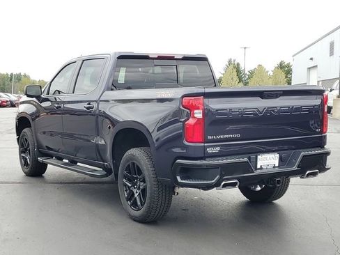Used 2024 Chevrolet Silverado 1500 LT Trail Boss w/ LT Trail Boss Premium Package AWD/4WD image 4