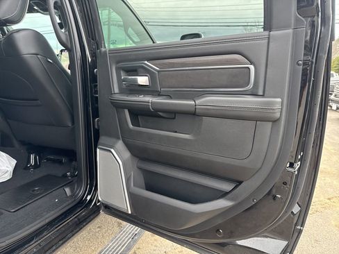 New 2026 RAM 2500 Laramie AWD/4WD image 30