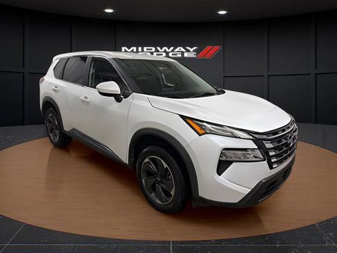 Used 2024 Nissan Rogue SV FWD image 1