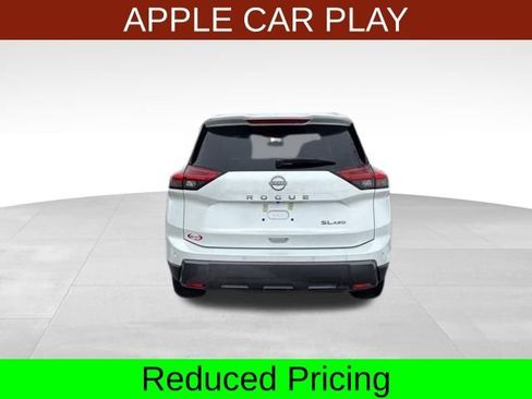 Used 2024 Nissan Rogue SL image 6
