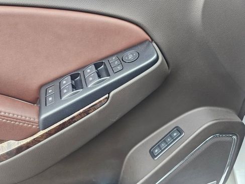 Used 2019 Chevrolet Tahoe Premier AWD/4WD image 32