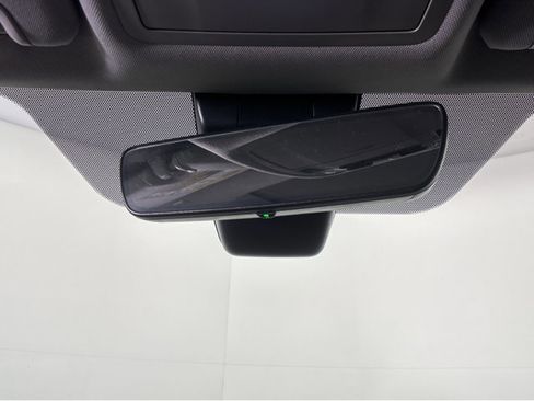 Used 2019 Toyota Highlander XLE image 38