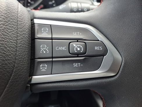 Used 2024 Jeep Compass Trailhawk AWD/4WD image 30