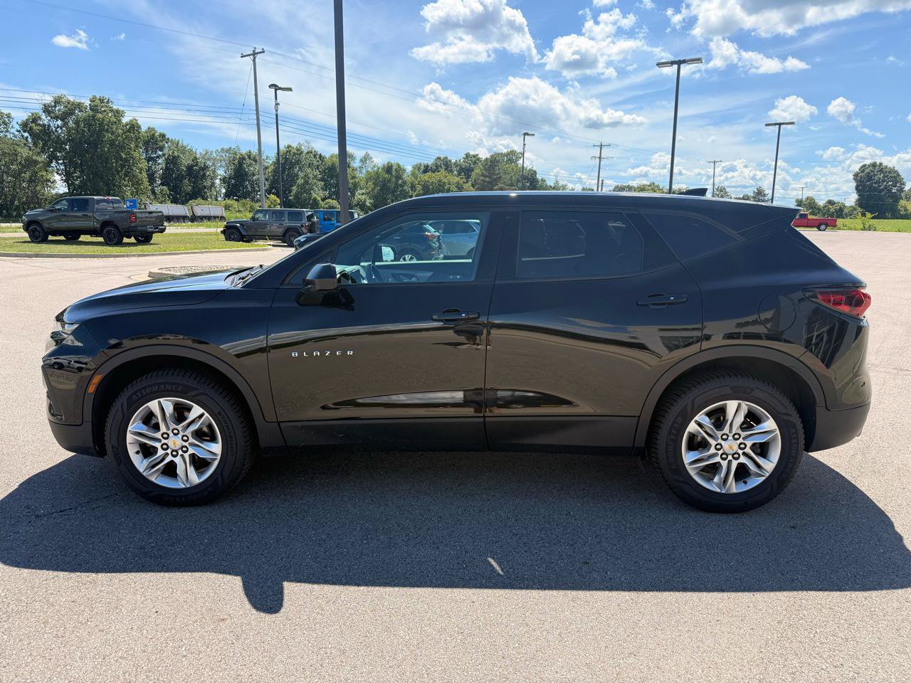Used 2022 Chevrolet Blazer LT w/ LPO, Cargo Package FWD image 6