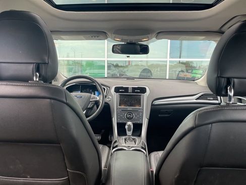 Used 2014 Ford Fusion Titanium FWD image 3