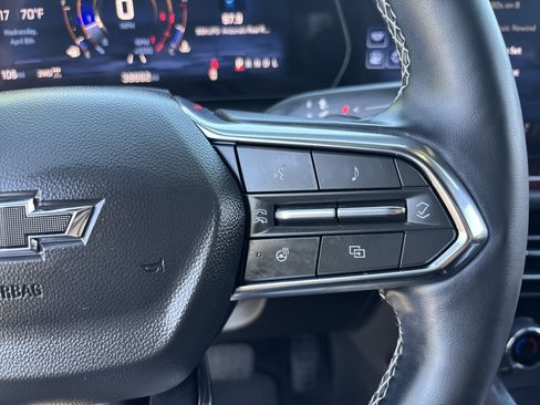 Used 2024 Chevrolet Traverse Z71 AWD/4WD image 27