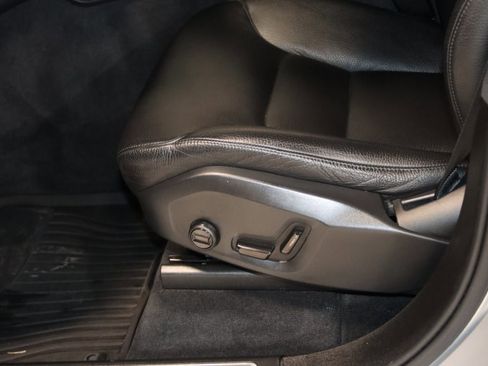 Used 2022 Volvo XC90 T6 Momentum w/ Advanced Package image 31