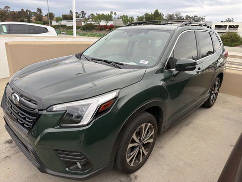 Used 2023 Subaru Forester Limited image 2
