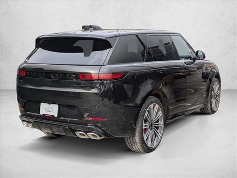 New 2026 Land Rover Range Rover Sport Dynamic SE image 2