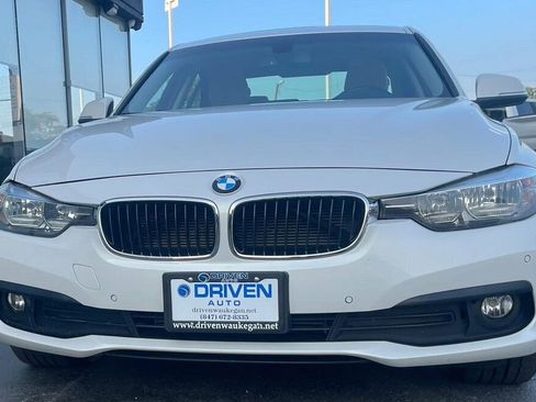Used 2017 BMW 320i xDrive 320i xDrive image 17