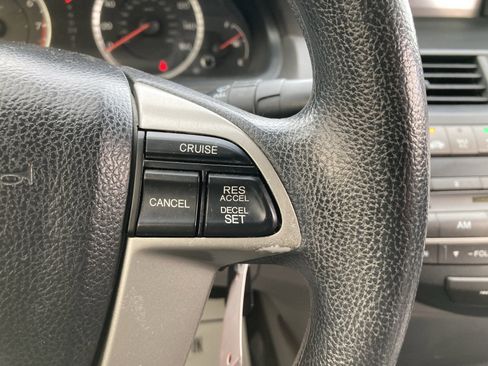 Used 2010 Honda Accord LX-P image 17