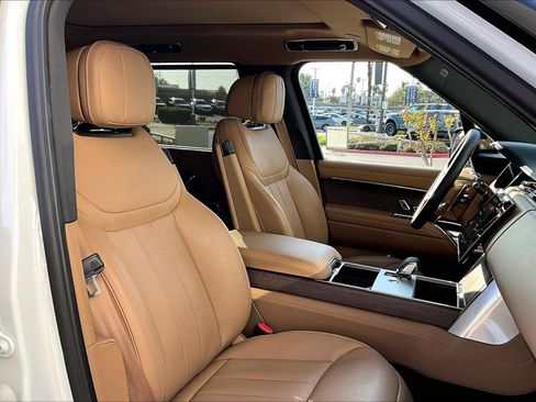 Certified 2025 Land Rover Range Rover Long Wheelbase SE AWD/4WD image 7