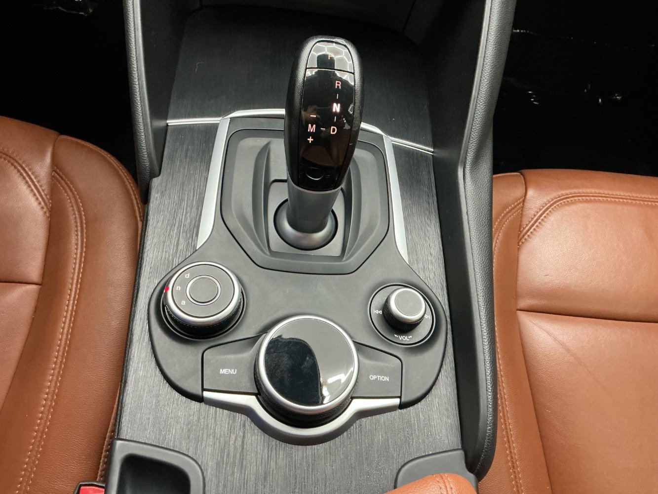 Used 2019 Alfa Romeo Giulia RWD image 36