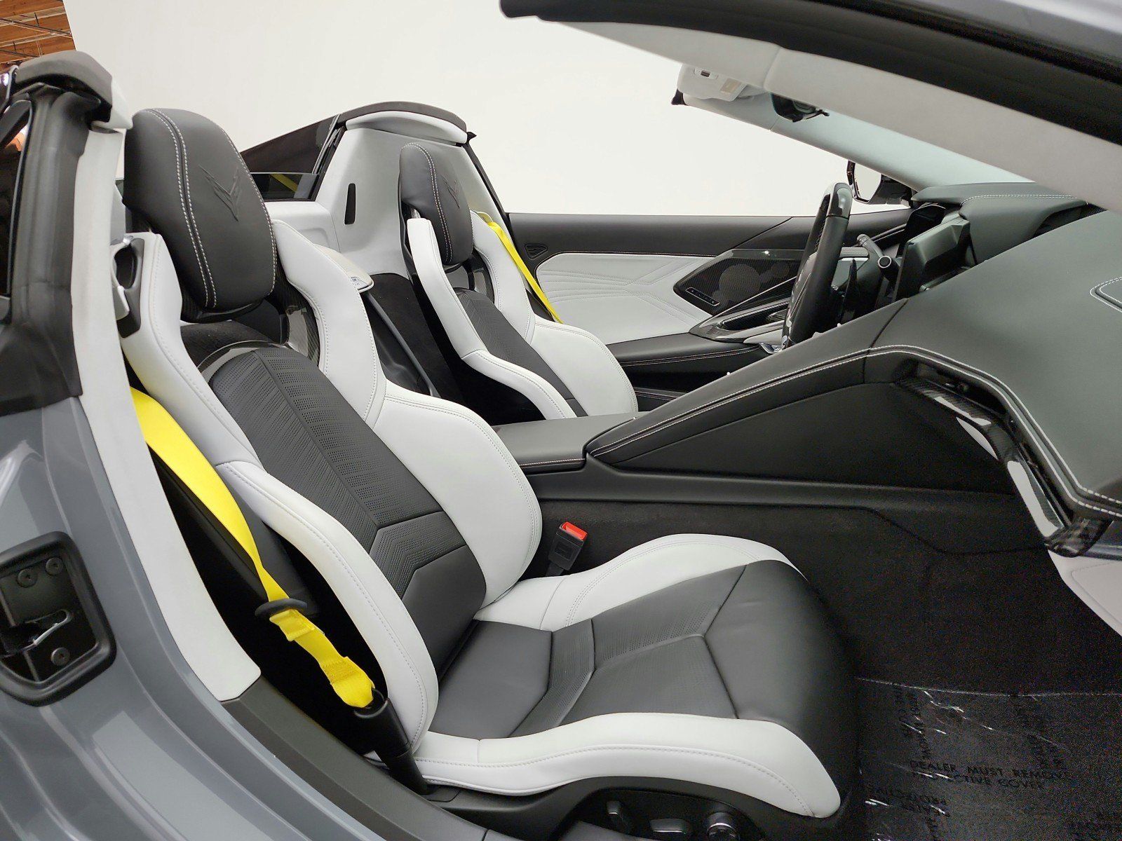 Used 2025 Chevrolet Corvette Z06 RWD image 18