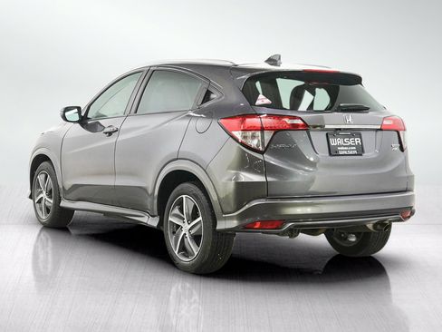 Used 2019 Honda HR-V Touring image 3
