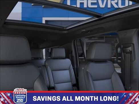 New 2026 Chevrolet Suburban LT w/ Comfort Package AWD/4WD image 24