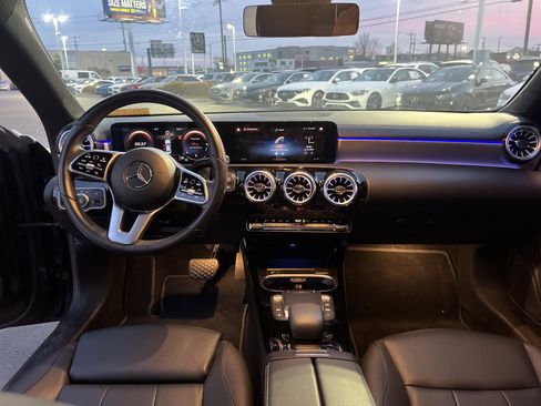 Used 2022 Mercedes-Benz CLA 250 4MATIC image 30