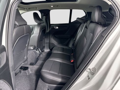 New 2026 Volvo XC40 B5 Core image 23