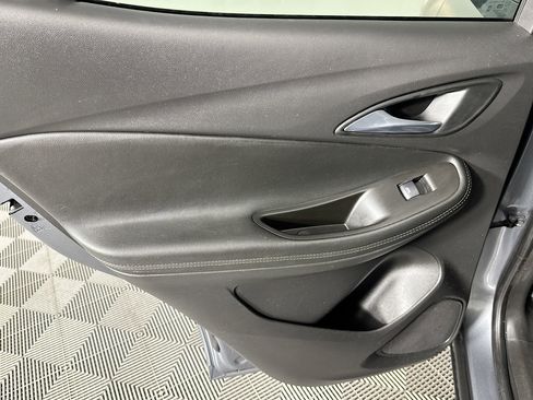 Used 2021 Buick Encore GX Select image 25