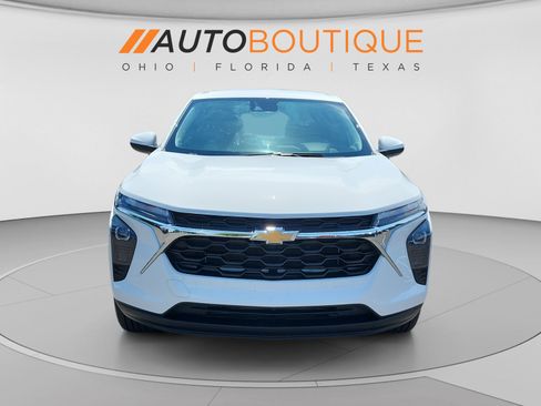 Used 2024 Chevrolet Trax LS w/ LS Convenience Package FWD image 8
