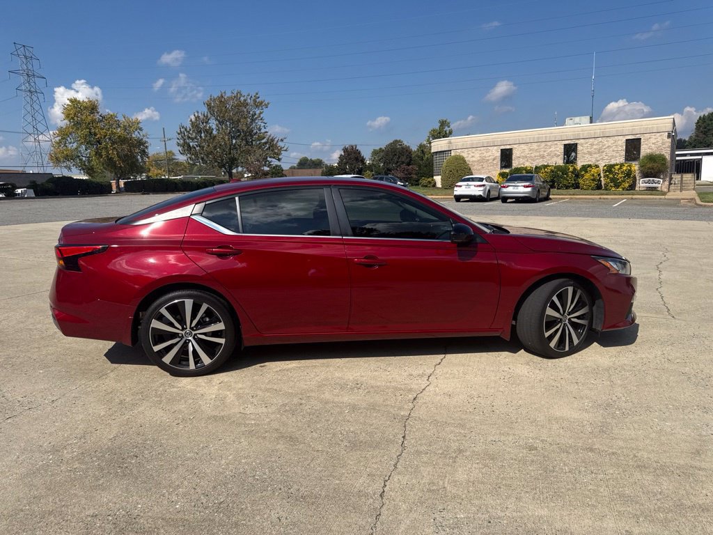 Used 2021 Nissan Altima 2.5 SR w/ SR Premium Package FWD image 13